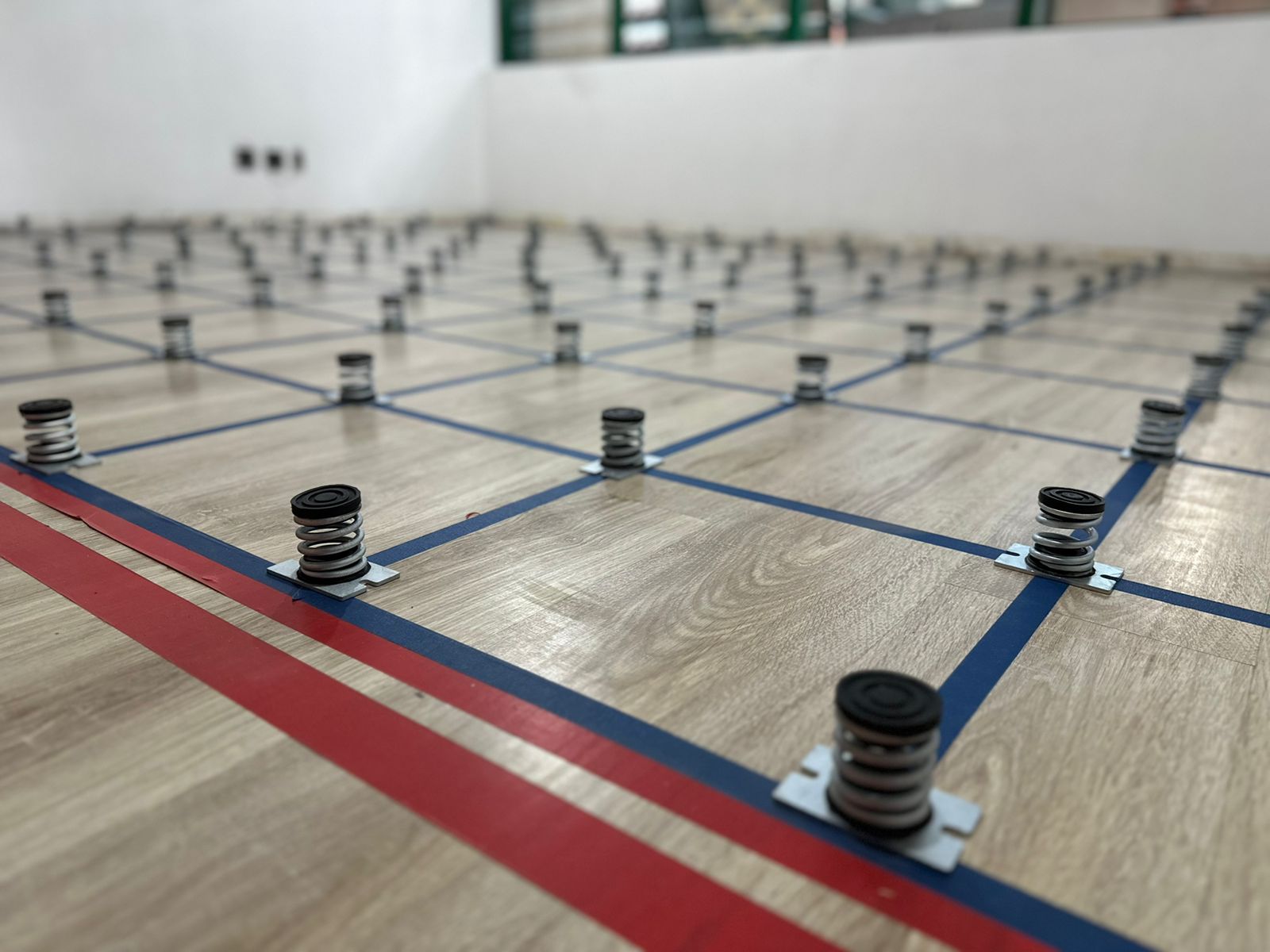 Piso Flutuante com os amortecedores AV-FLOOR-H55